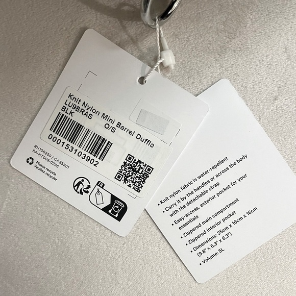 Lululemon NWT Knit Nylon Mini Barrel Duffle Crossbody Bag 5L Black - Picture 11 of 11